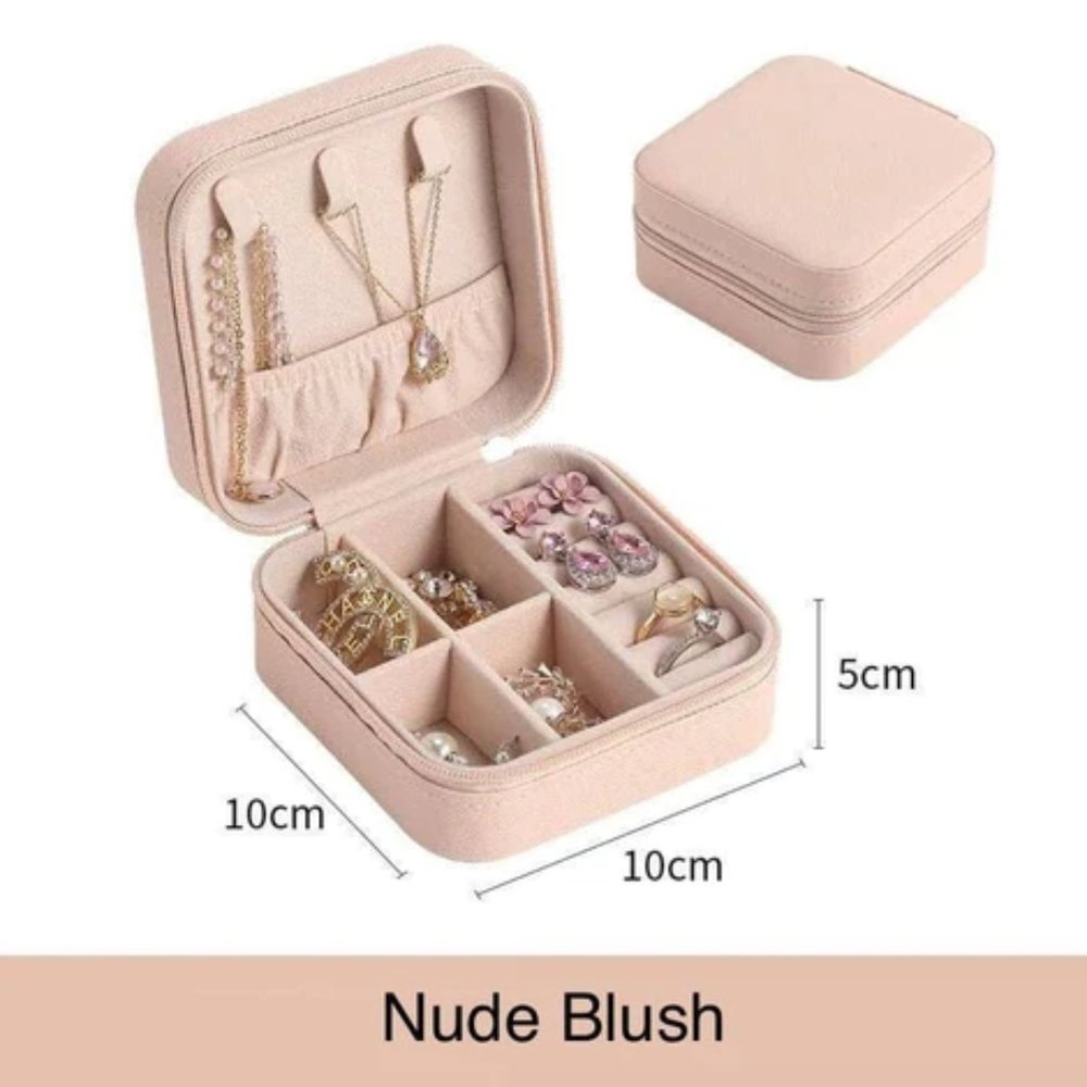 NWT Mini Travel Jewelry Case